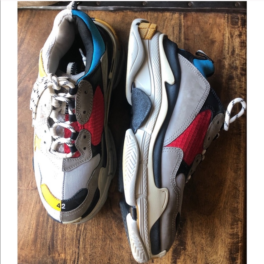 Authentic BALENCIAGA TRIPLE S BI COLOR SNEAKERS 9